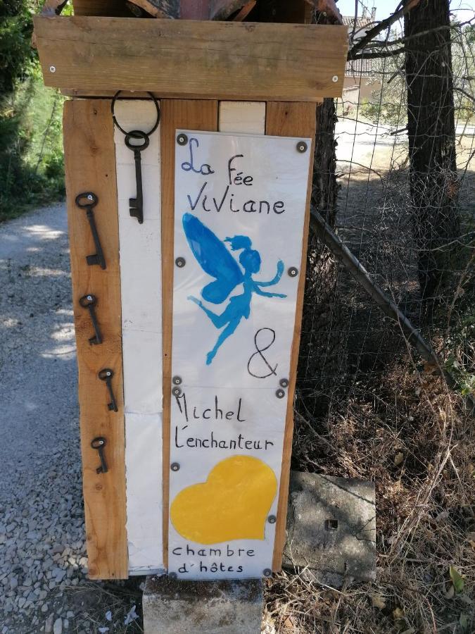La Fee Viviane Et Michel L'Enchanteur Robion en Luberon Экстерьер фото
